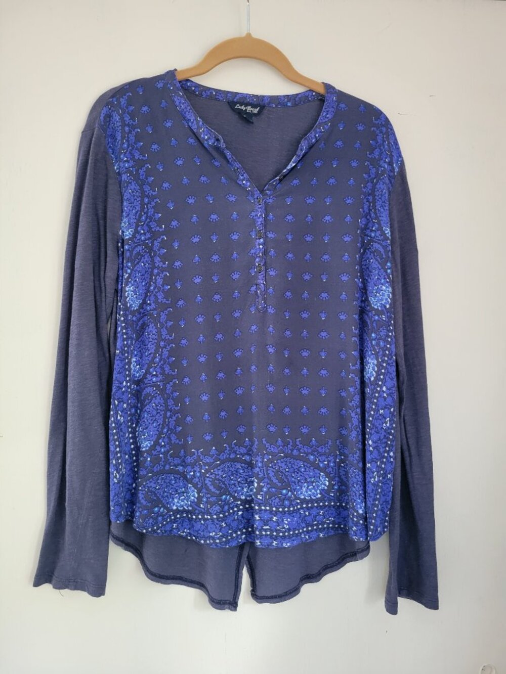 Lucky Brand Navy Paisley Print Henley Top Boho Long Sleeve Sz L - Picture 2 of 7